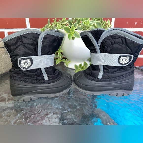 Kamik | black snowbug winter boots | size 6 - Picture 2 of 11